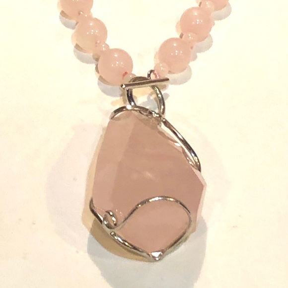Beautiful Genuine Rose Quartz Pendant Necklace - Picture 3 of 6
